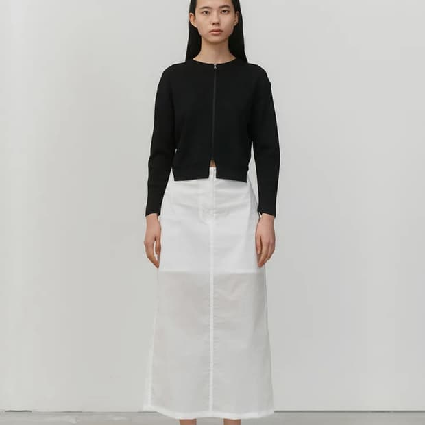 아모멘토 sheer long skirt white