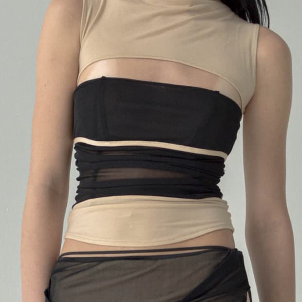 Caro Chia cavallo nude top