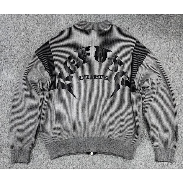 에잇세컨즈 배색 레터링 집업 니트 가디건 M