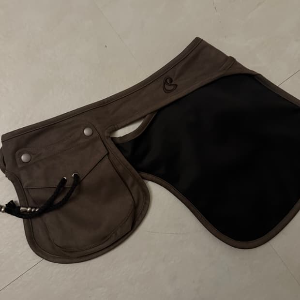 코이세이오 벨트백 브라운