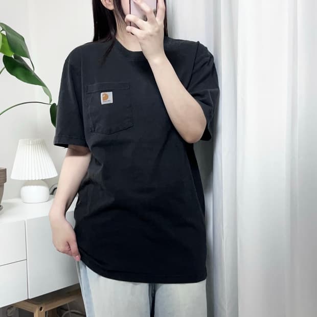 칼하트 블랙 포켓 반팔티 [ 오리지널핏S ]