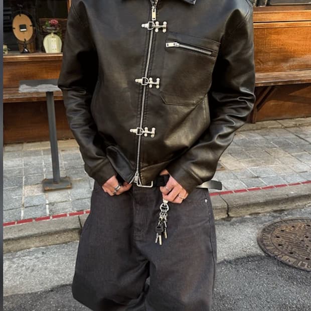 수우드 파이어버클 크롭 레더자켓 (free)