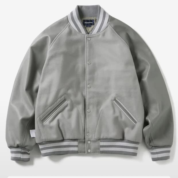 디스이즈네버댓 바시티자켓(L)