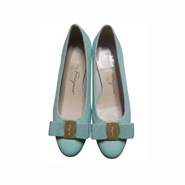 페레가모 y2k 민트 바라보우 펌프스힐