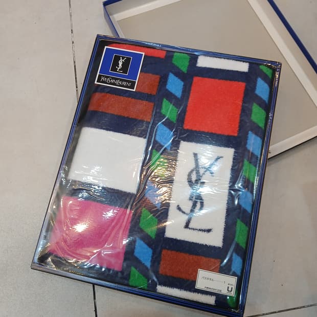 빈티지 입생로랑 타올