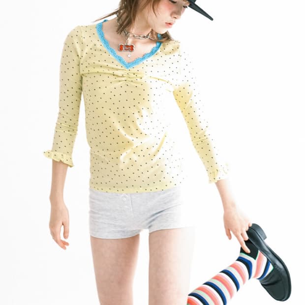 구해요)) 샵페어리 mini heart lace top (lemon)