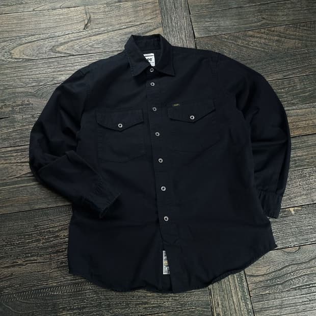 [리] 투포켓 오버핏 워크 셔츠 블랙 M18505