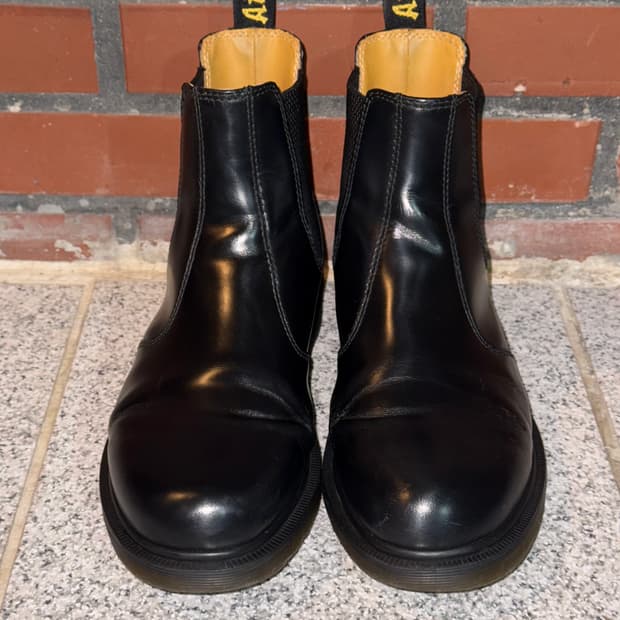 닥터마틴 2976 첼시부츠 블랙 270 (EU 42)