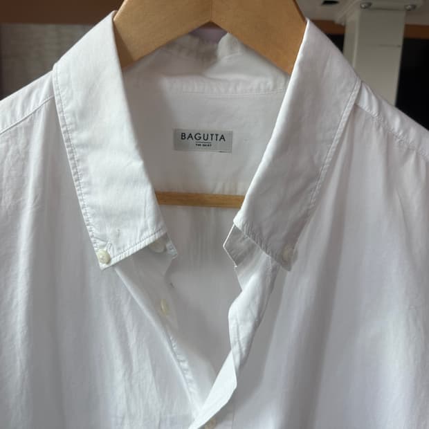 Bagutta 바구타 화이트 옥스포드셔츠 L slim fit