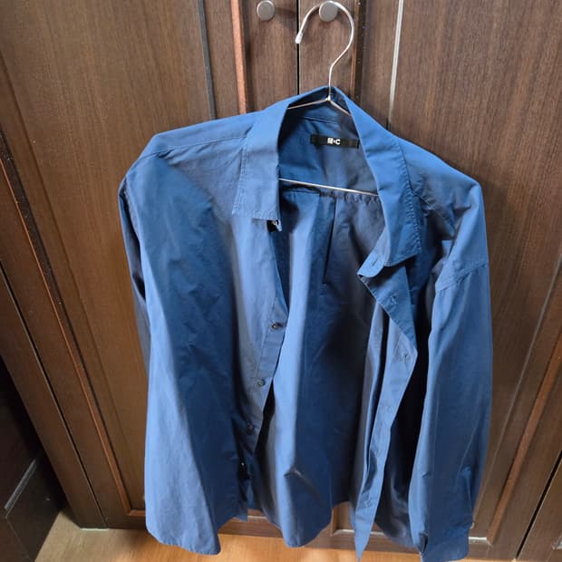 UNIQLO c라인 오버사이즈 셔츠 네이비 L 새상품