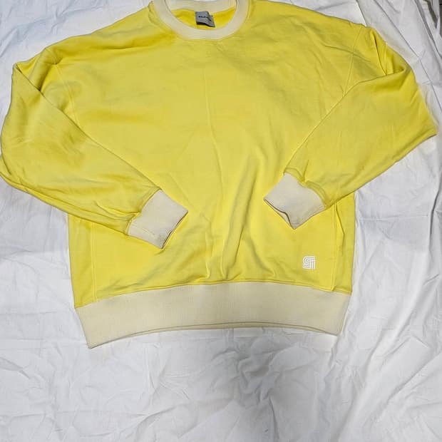 솔리드옴므 맨투맨 옐로우 105