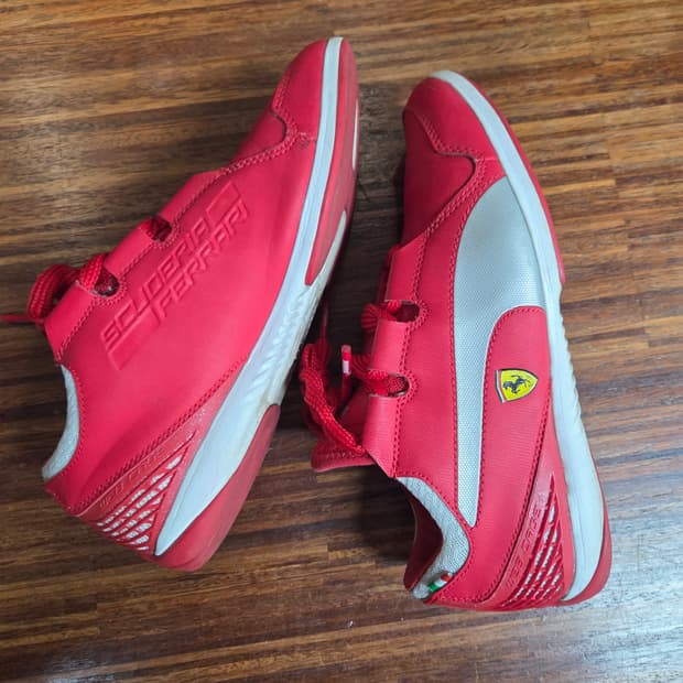 푸마 페라리 빈티지 어센틱 스니커즈 250