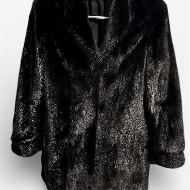 사가밍크 블랙 하프 밍크 코트 (드라이완료)