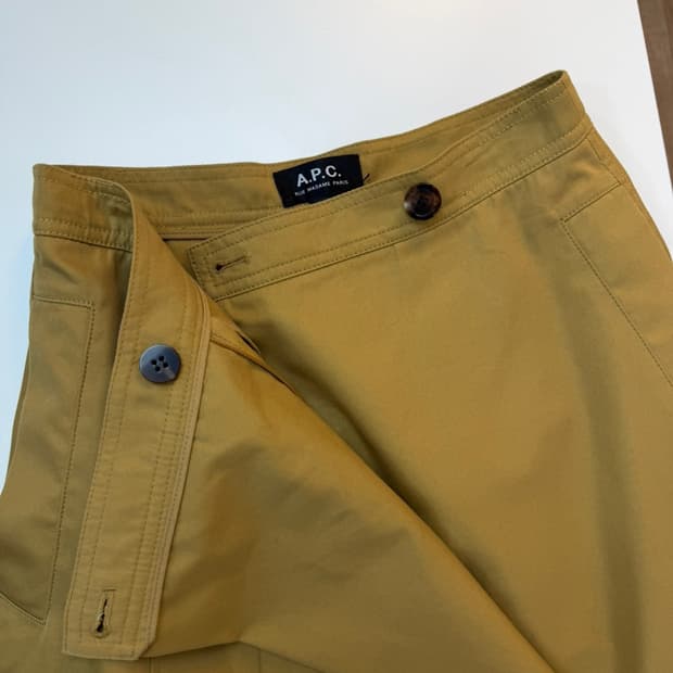 아페쎄 APC 하이웨스트 플리츠 스커트 