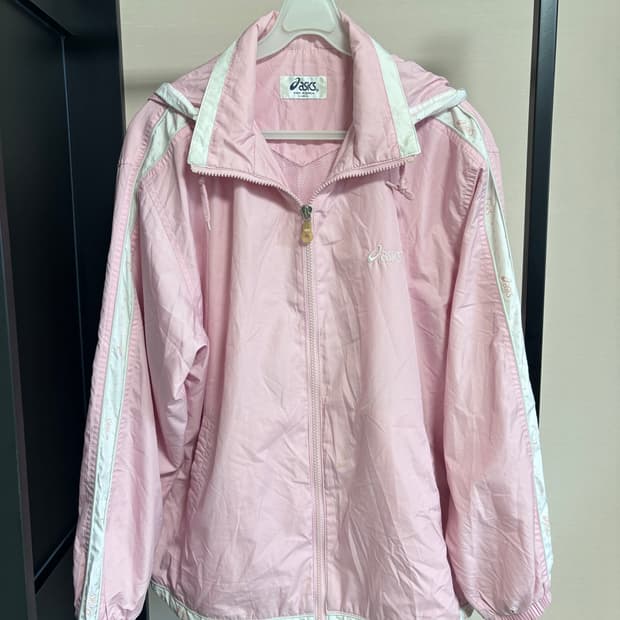 아식스 딸기우유 바람막이