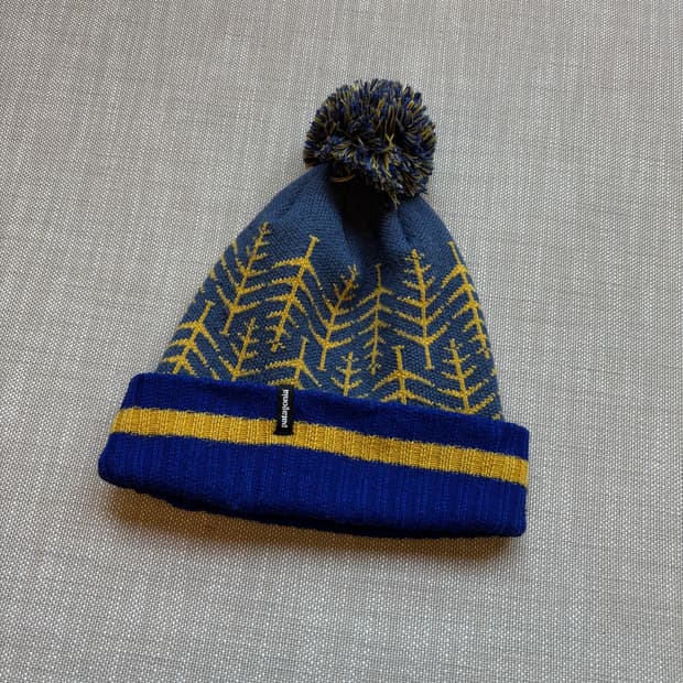 PATAGONIA HAT 니트 폼폼 비니 Free size