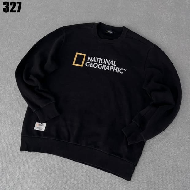 네셔널지오그래픽 블랙 맨투맨 