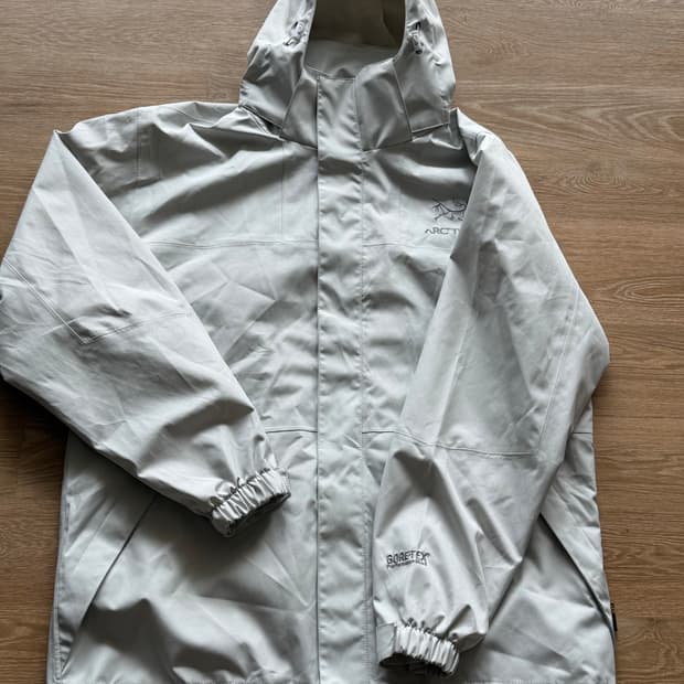 아크테릭스 바람막이 XL