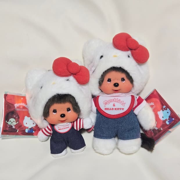 몬치치 헬로 키티 콜라보 :) ❤️🤍