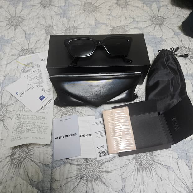 젠틀몬스터 디디온 블랙 선글라스