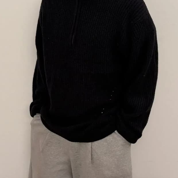 일꼬르소 반집업 니트