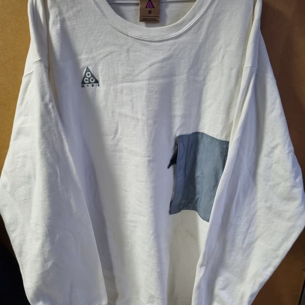 나이키 ACG 롱 슬리브 맨투맨 서밋화이트 긴팔티 