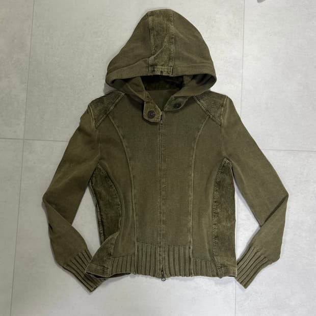 [~2.12]빈티지 워싱 하이넥 버튼 투웨이 카키 후드집업