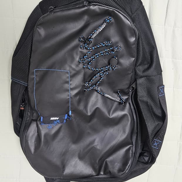 아더에러 이스트팩 백팩