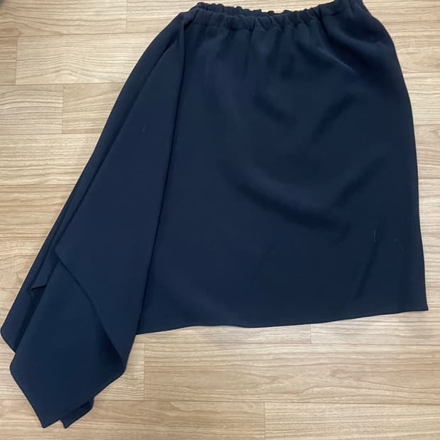 Mm6 언발란스 스커트 새제품