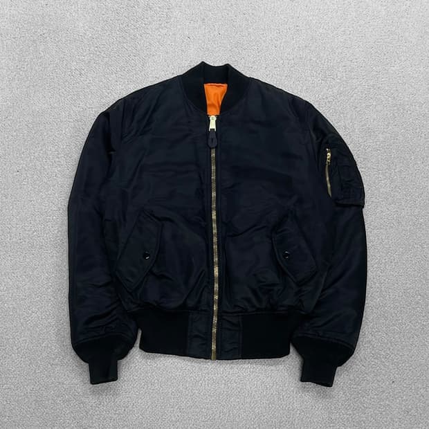 알파인더스트리 ma-1 플라이트 봄버 자켓 블랙