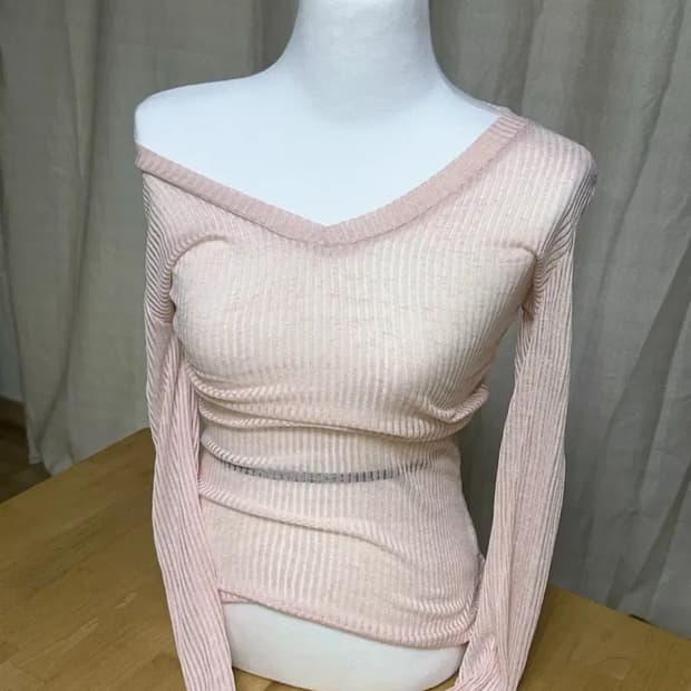 시스루 브이넥 긴팔 니트 연핑크 히메갸루 stc 이코 솜