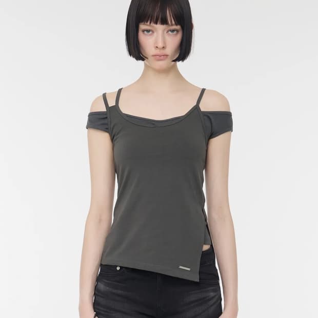 락케이크 Off Shoulder Strap Top - Charcoal