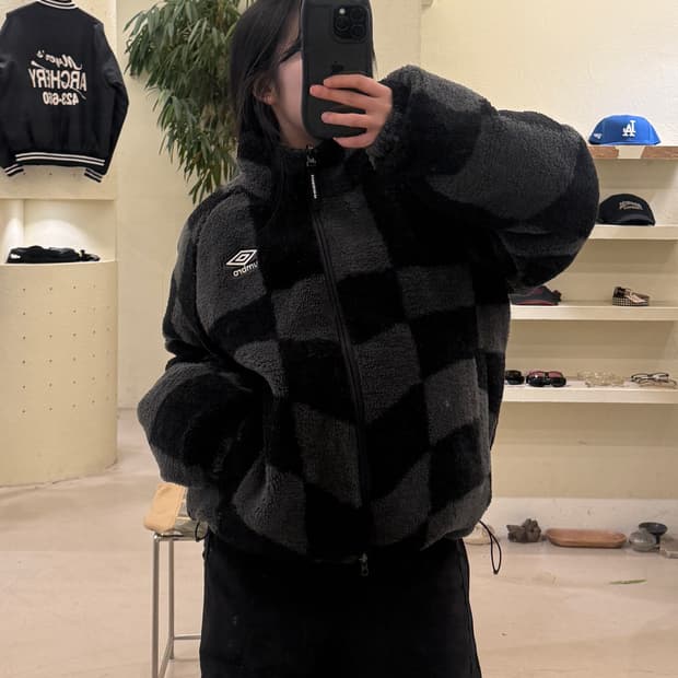 엄브로 리버서블 체크 플리스 패딩 자켓 U192