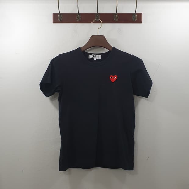 L(추S-M) 꼼데가르송 여성 레드와펜 데일리 면 반팔티셔츠