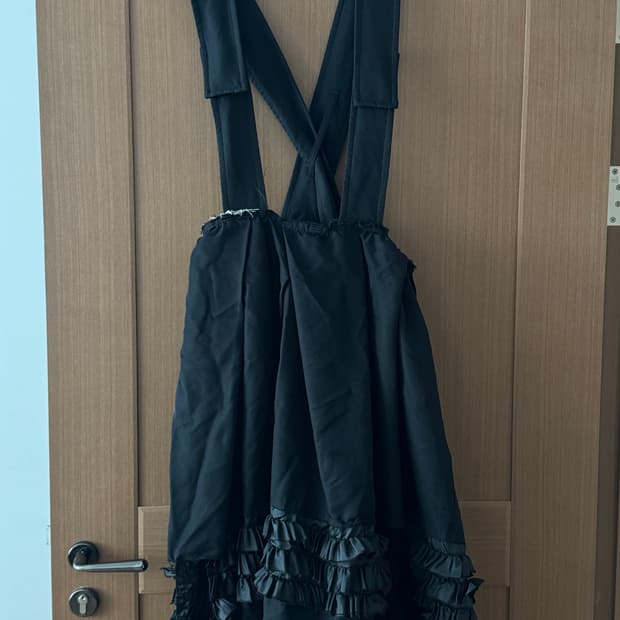 (네고가능)꼼데가르송 블랙 서스펜더 원피스 (25SS M사이즈)