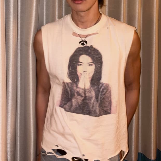 bjork 비요크 디스트레스드 나시 밴드티