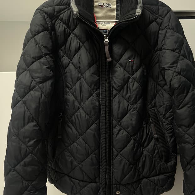 타미힐피거 퀄팅 패딩