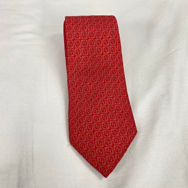 페라가모 다홍색 실크 넥타이 