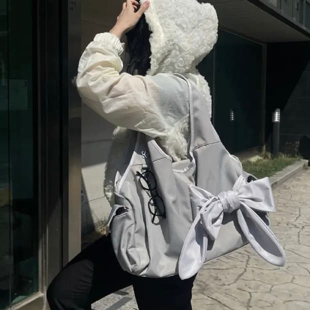 시월107 보유숄더백 라이트그레이