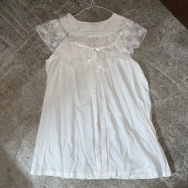 빈티지 레이스 리봄 슬리브리스 아이보리 모리 산장 엑시즈팜