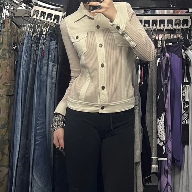 슬림핏 베이지 골지셔츠