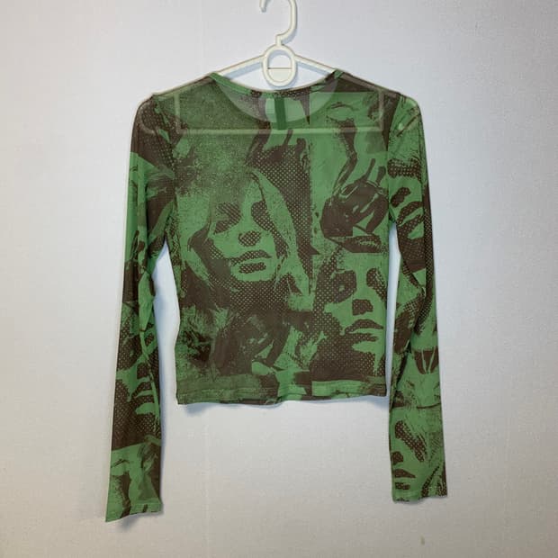 H&M 메쉬 프린팅 긴팔티셔츠 