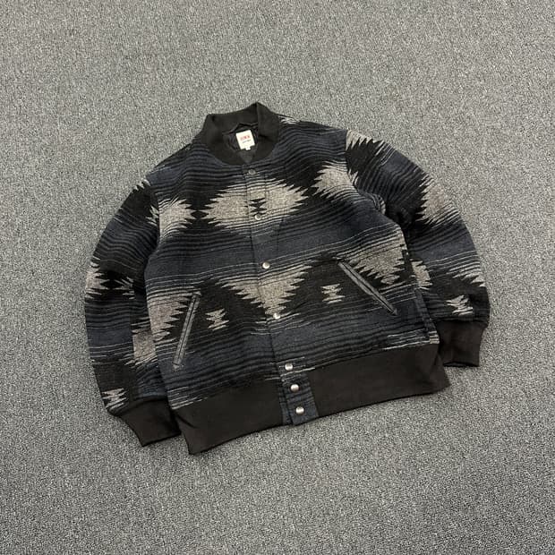 L) 에드윈 아즈텍 패턴 울 자켓