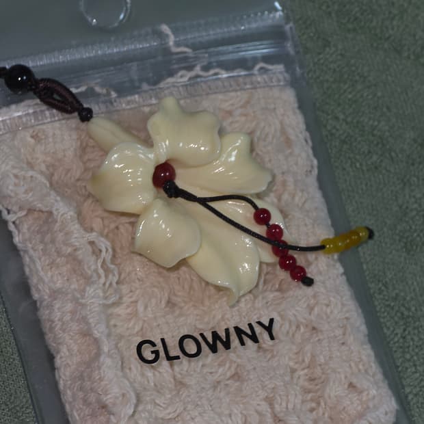 글로니 FLORAL GEM NECKLACE (IVORY)