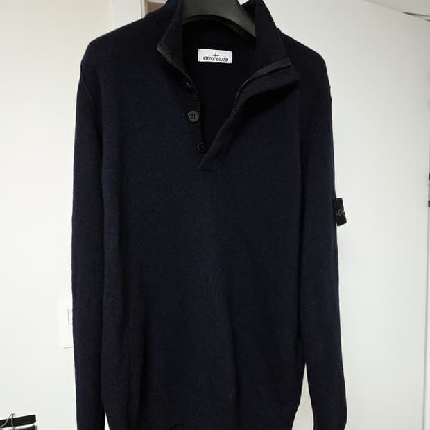스톤아일랜드 버튼 하프 반집업 울 니트 xxl