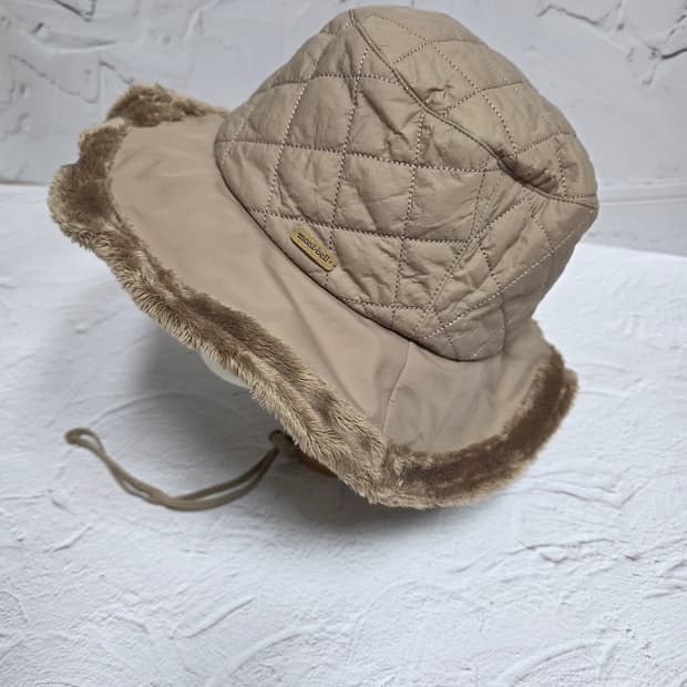 몽벨 퀼팅 퍼 방한 모자 여성용