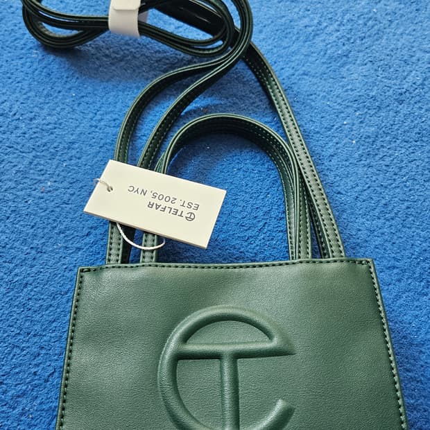 Telfar 텔파 다크올리브 그린 스몰