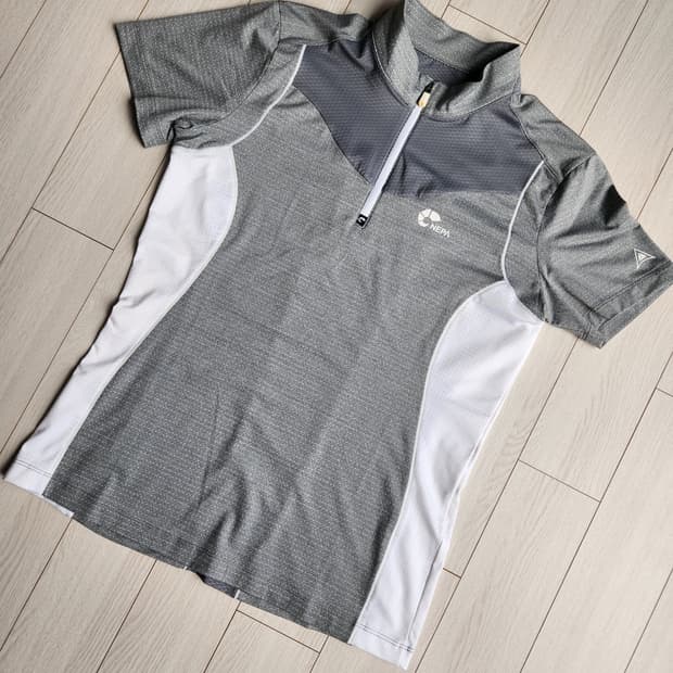 새상품급)네파 여성 반집업 기능성 반팔티 사이즈90 s

여러 중고사이트