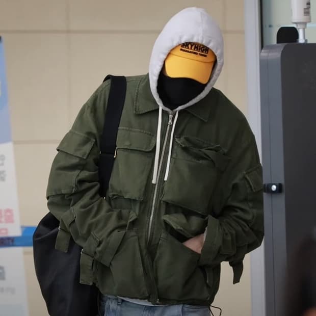 드리스반노튼 23FW 카고자켓