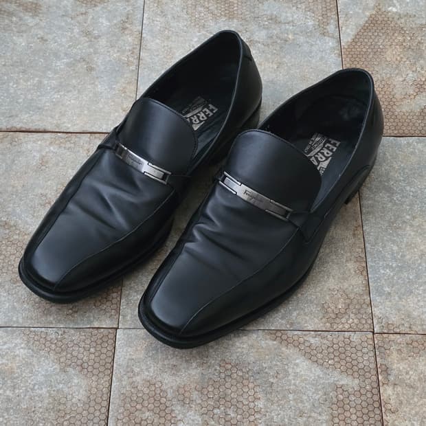 (255)페라가모 블랙 로퍼 구두